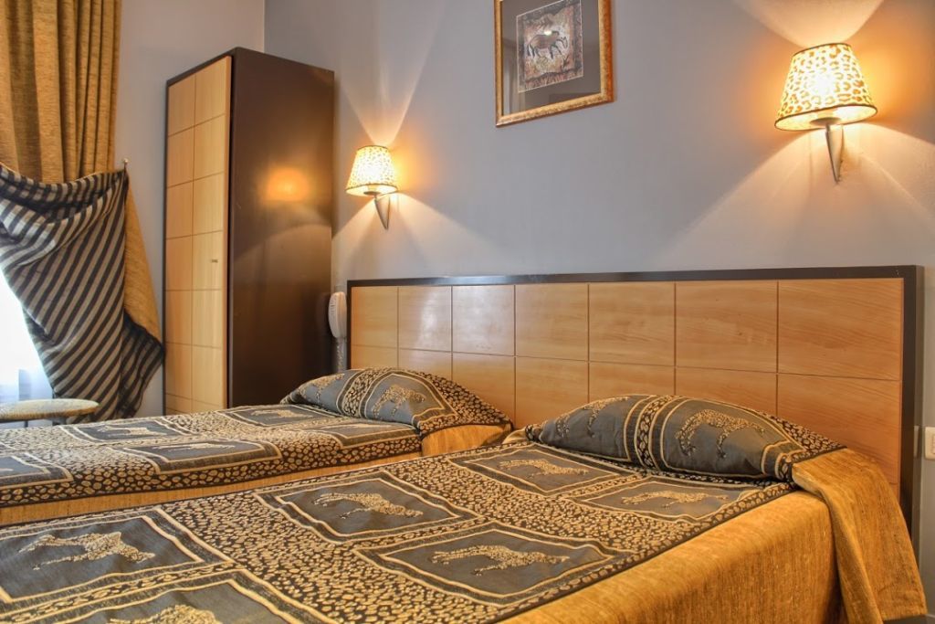 Kraft Hotel Париж Экстерьер фото