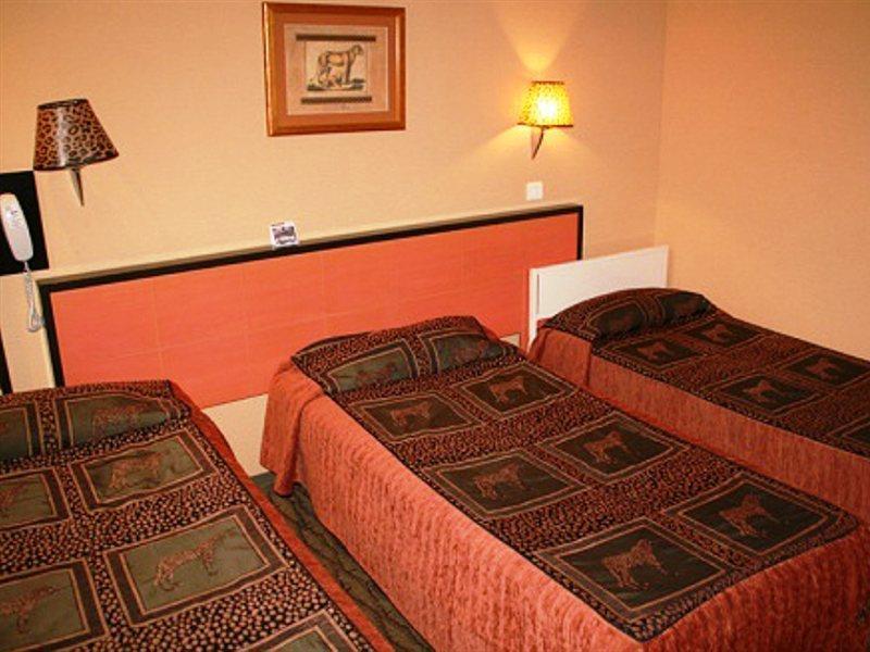 Kraft Hotel Париж Экстерьер фото