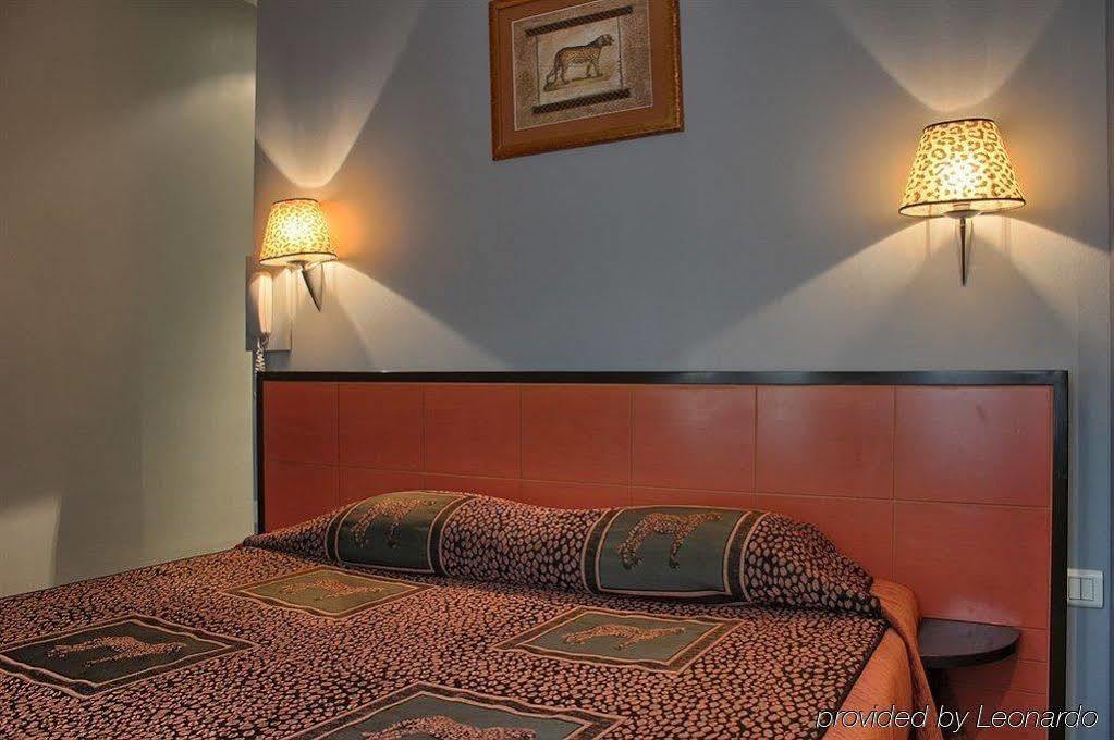 Kraft Hotel Париж Экстерьер фото